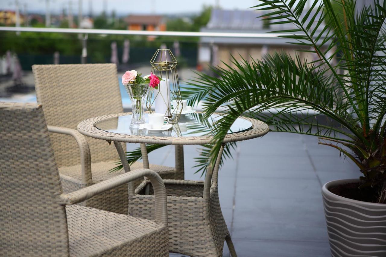 Hotel Meliss Events Craiova Exterior foto