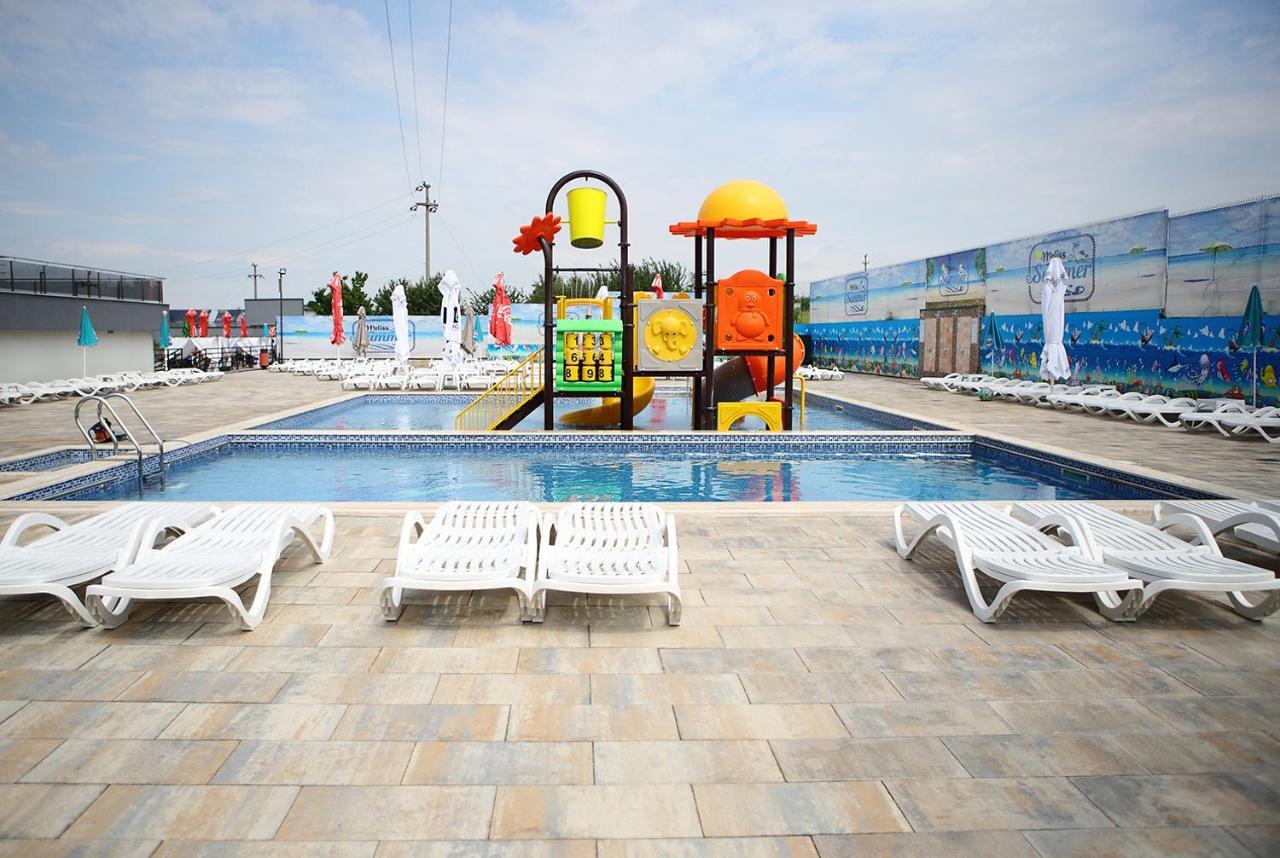 Hotel Meliss Events Craiova Exterior foto