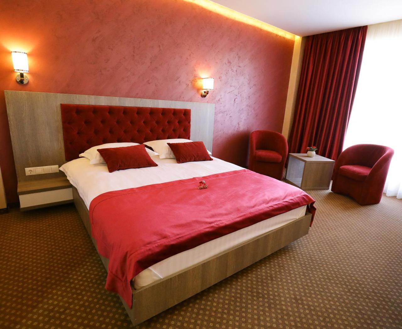 Hotel Meliss Events Craiova Exterior foto