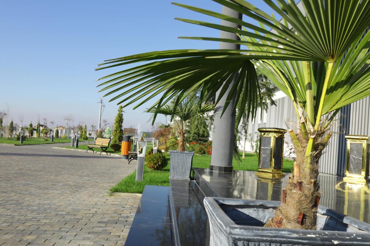 Hotel Meliss Events Craiova Exterior foto