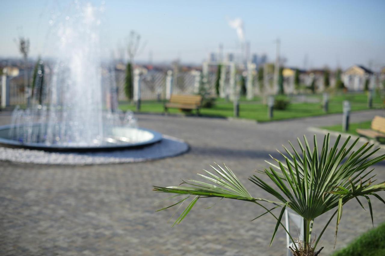 Hotel Meliss Events Craiova Exterior foto