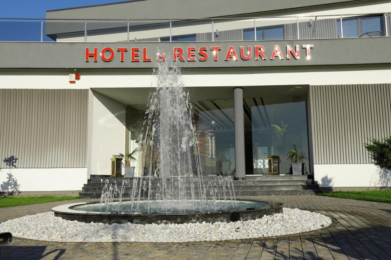 Hotel Meliss Events Craiova Exterior foto