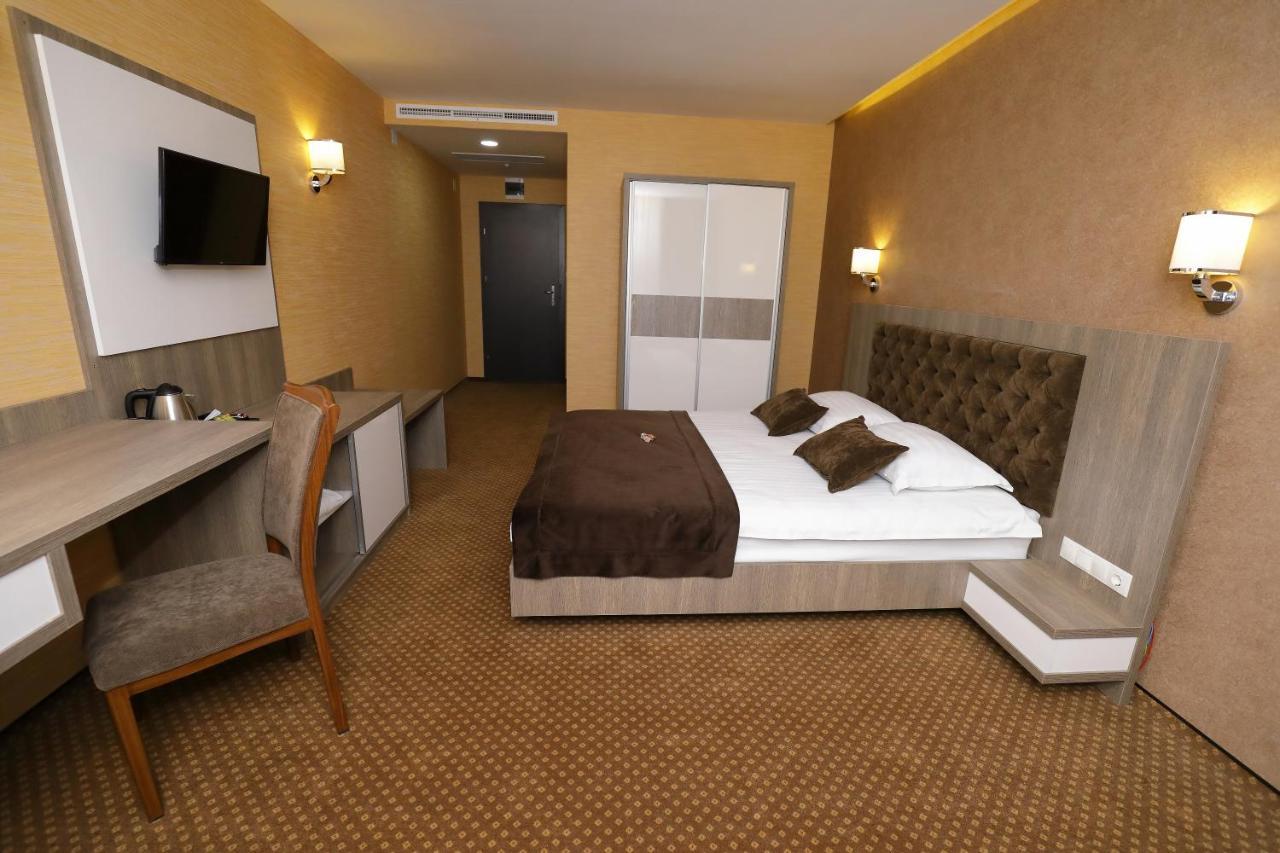 Hotel Meliss Events Craiova Exterior foto