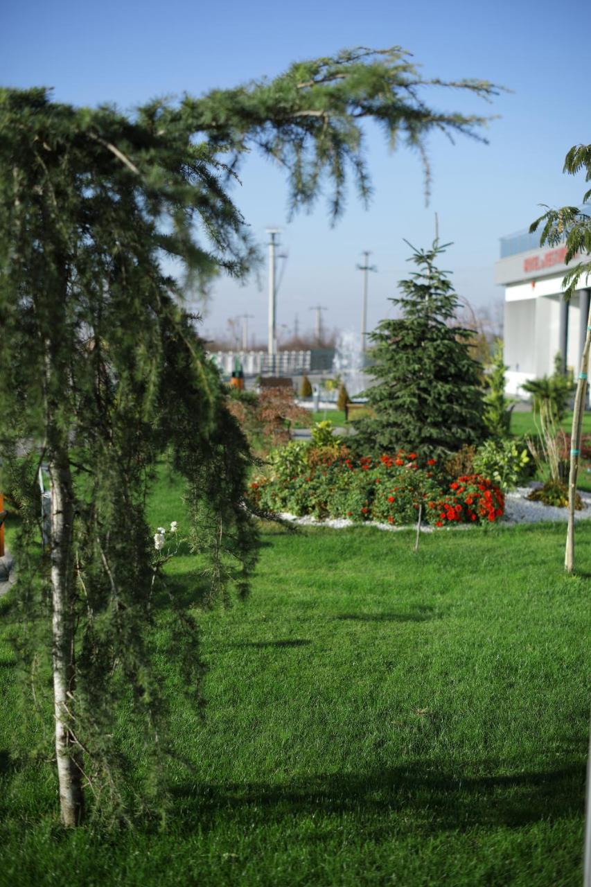 Hotel Meliss Events Craiova Exterior foto