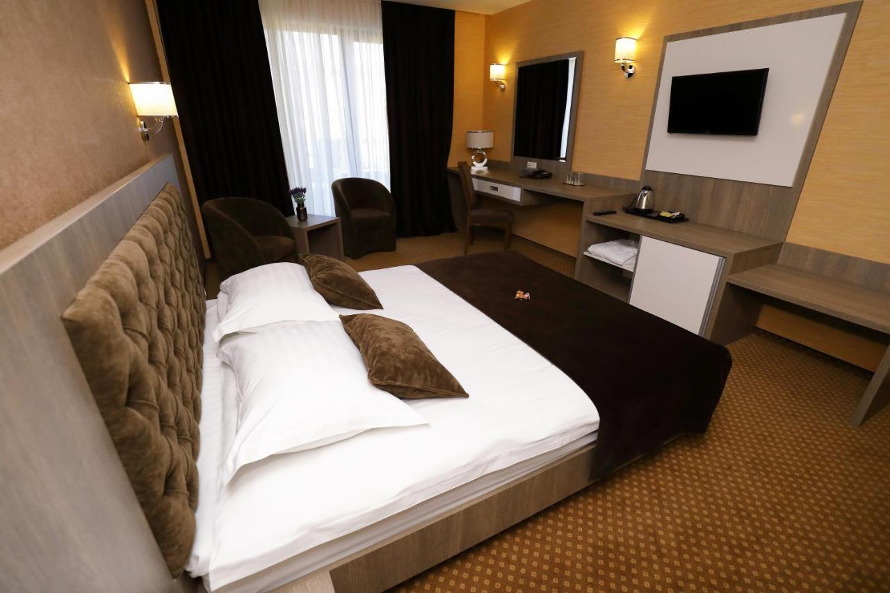 Hotel Meliss Events Craiova Exterior foto