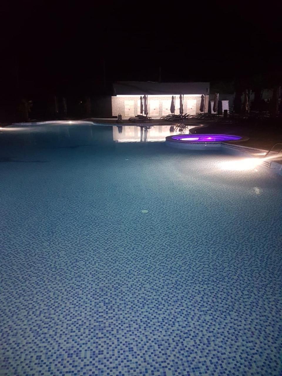 Hotel Meliss Events Craiova Exterior foto